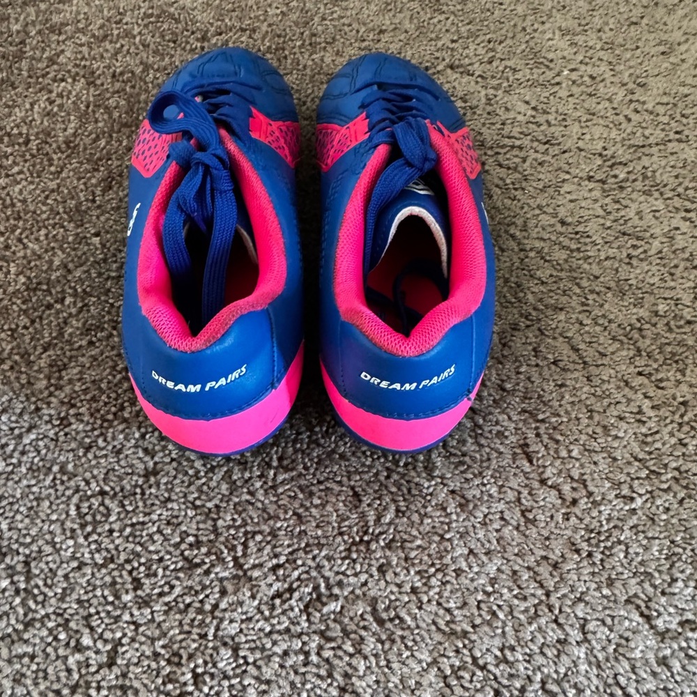 Cleats - Picture 2 of 4